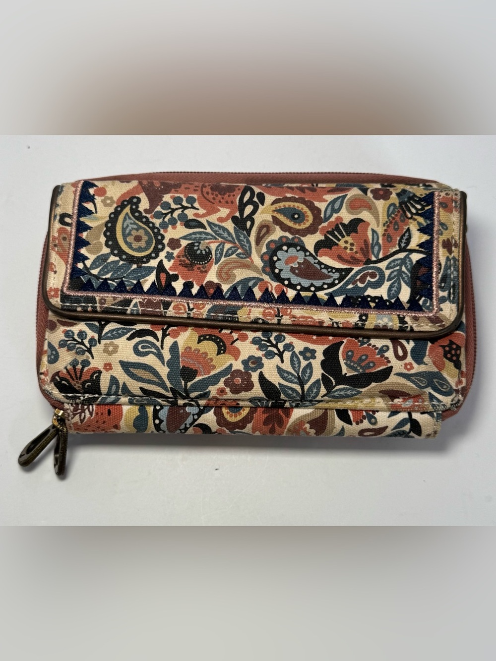 Sakroots Luna Smartphone Crossbody
Wallet